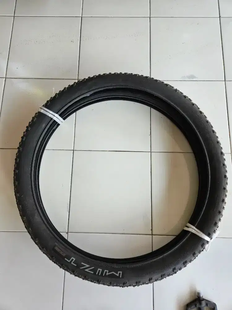 Di jual ban sepeda