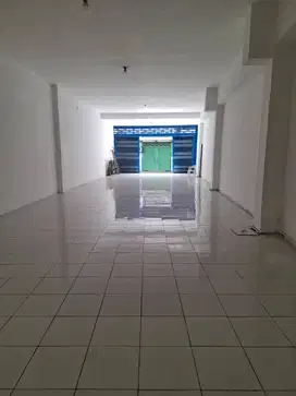 DISEWA 2 RUKO JEJER 1 LANTAI DEPAN JALAN RAYA BUNGURAN SIAP HUNI