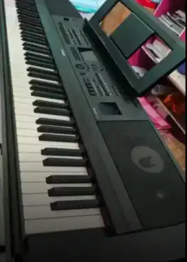 PIANO DIGITAL YAMAHA DGX 670 SUPER HAMMER TUT 88X PIANO KLASIK DGX670B