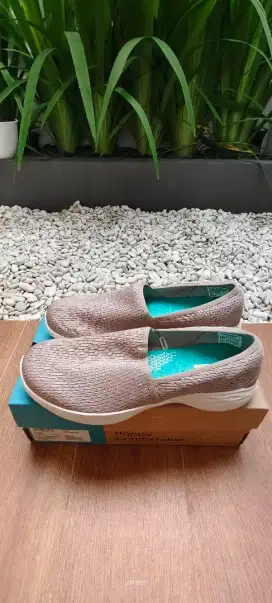 Sepatu Skechers