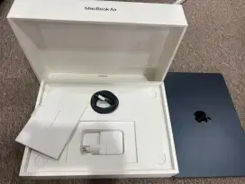 Macbook air M2 16/256gb iBox April 2025