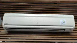 Jual AC daikin second