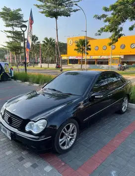 Mercedes-Benz C240 2003 Bensin