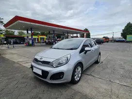 Kia Rio 2012 Bensin