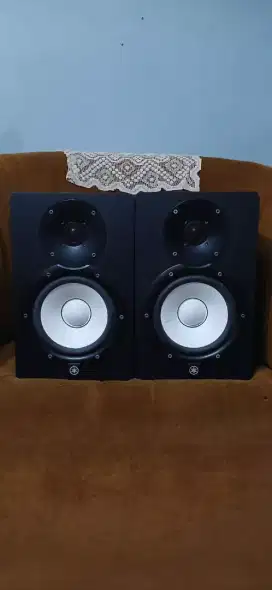 Yamaha Speaker HS7