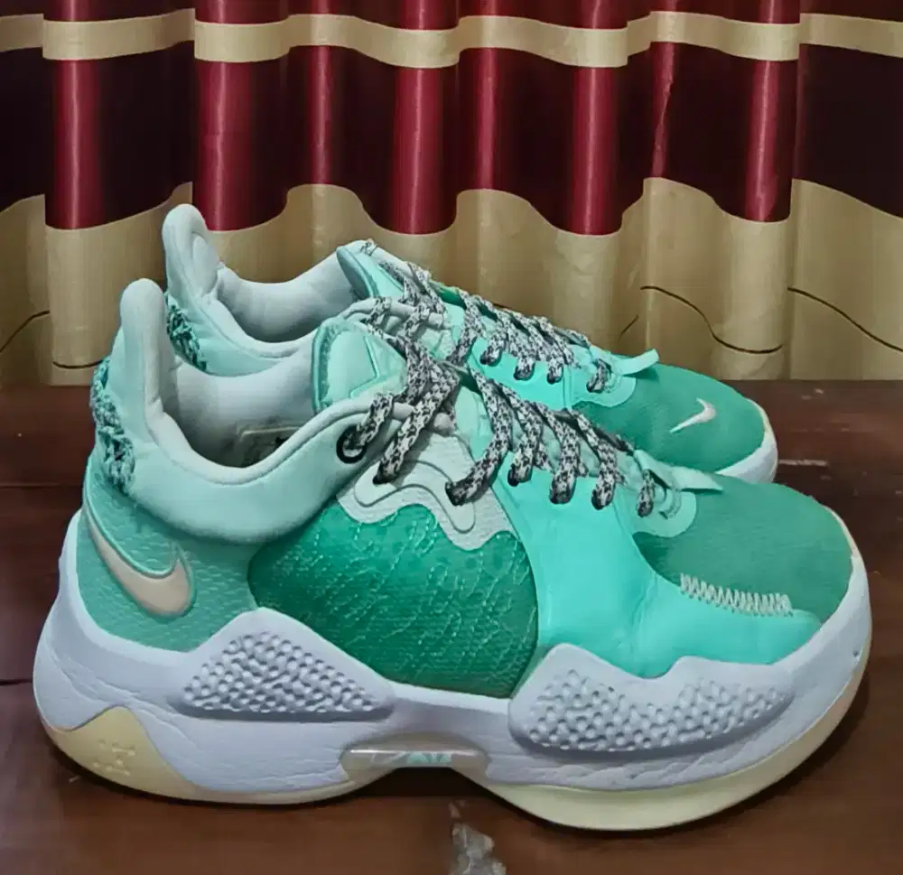 Sepatu Nike PG-5