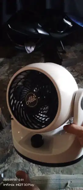 Mau di jual kipas angin mini ukuran 8 inci blm lama beli kok