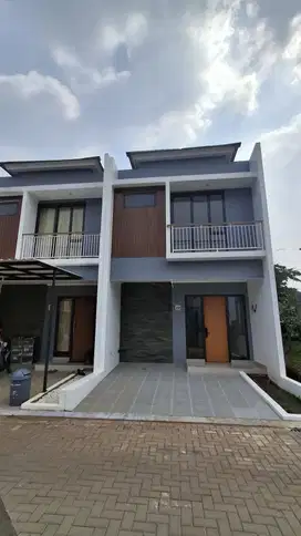 Siap huni 2 lantai Pamulang 3 kamar tidur samping toll Pamulang