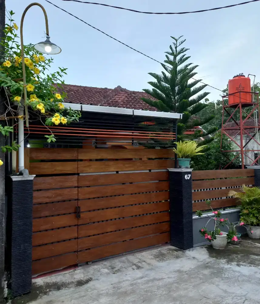 Rumah disewakan.