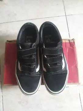 Jual sepatu ori vans velcro size 40.5