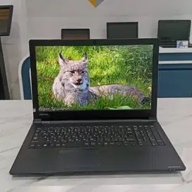 [T11] Laptop Editing i7 Gen 8 8GB 256GB Aplikasi Siap Pakai Garansi