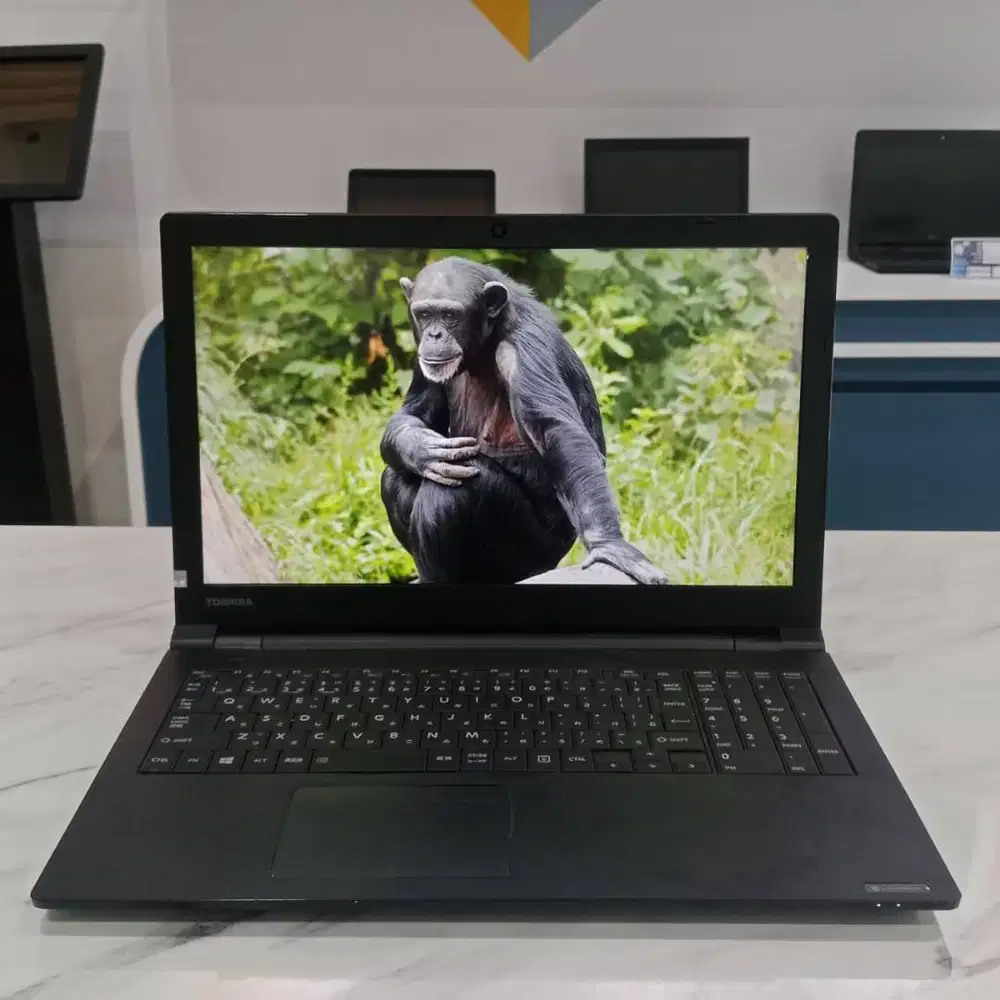 [T11] Laptop Editing Numlock i7 Gen 8 8GB 256GB Siap Pakai Garansi