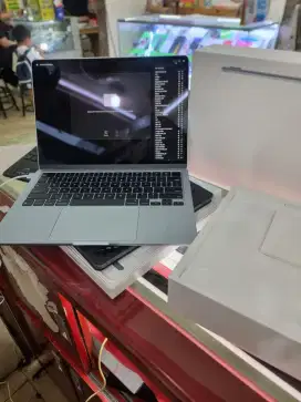 Macbook Air M4 13-inch | 16/256gb Blue warna spesial edition BNOB aja