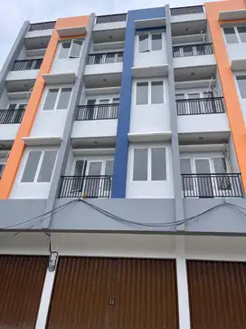 Disewa Ruko 5 Lantai Gandeng 3 Baru Renovasi