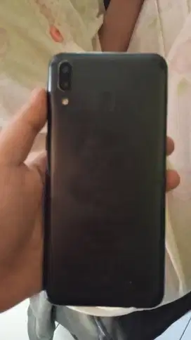 Samsung M20 3/32Gb