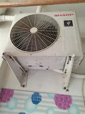 Jual AC shap 1 PK kondisi bagus jarang di pakai