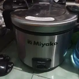 Jual cepat Magicom 6 liter seperti baru