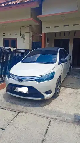 Vios 2014 sedan putih