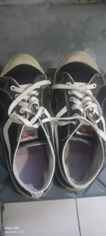 sepatu ventela ukuran 40