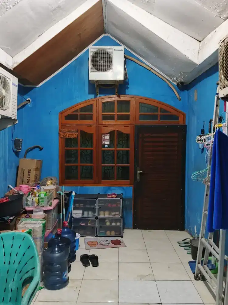 Rumah Di Villa Tangerang Indah Rw 10