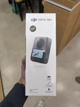 DJI Osmo 360 Adventure Combo