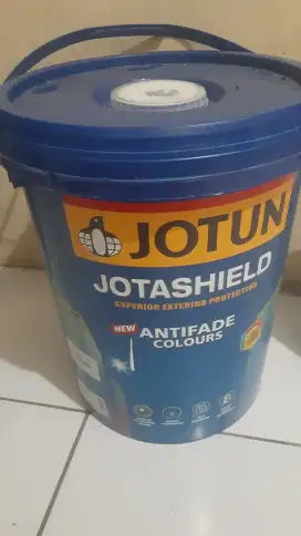 jual aja nih cat tembok luar jotun...jotashield warna putih