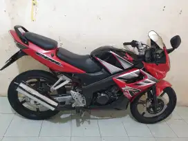 honda cbr old 150 merah 2006 mulus orisinil