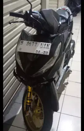 Vario 150 CC warna Hitam