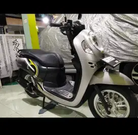 Honda scoopy 2023 akhir