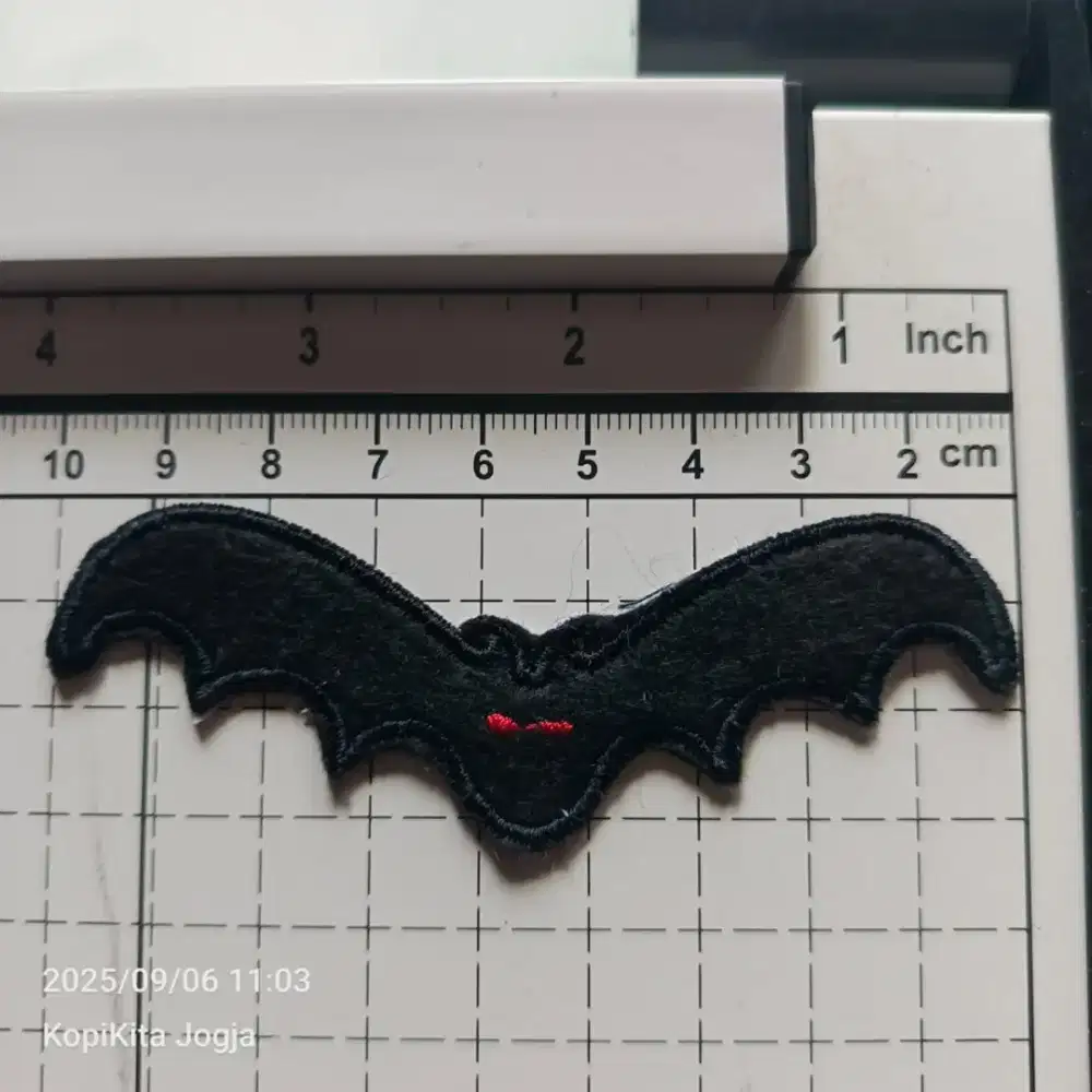 Emblem patch bordir kelelawar