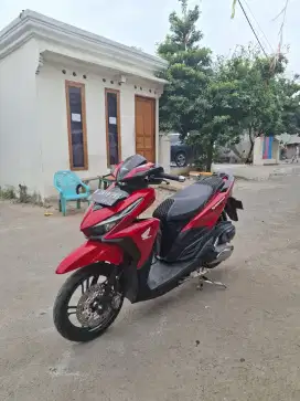 Bissmillah dijual motor Honda Vario LED old 125cc 2015 istimewa