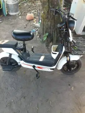 sepeda listrik uwinfly  jual cepat