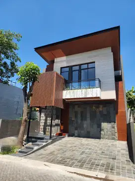 Rumah baru tropical  balinese design di citraland hanya 4M an