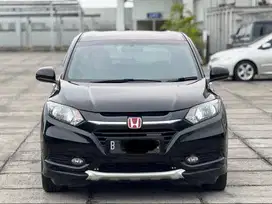 HONDA HRV E CVT TAHUN 2017 KM 6x.xxx FULL RECORD HONDA!!