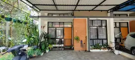 Tri Vista, Fasilitas Kolam Renang Belakangngnya The Park Mall Sawangan