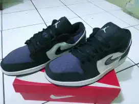 SEPATU NIKE JORDAN 1/SECOND