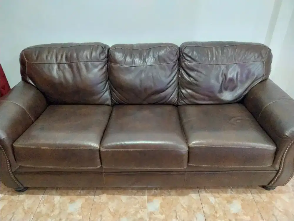 Dijual Sofa Informa kulit 3 Seater Ashley Siganture