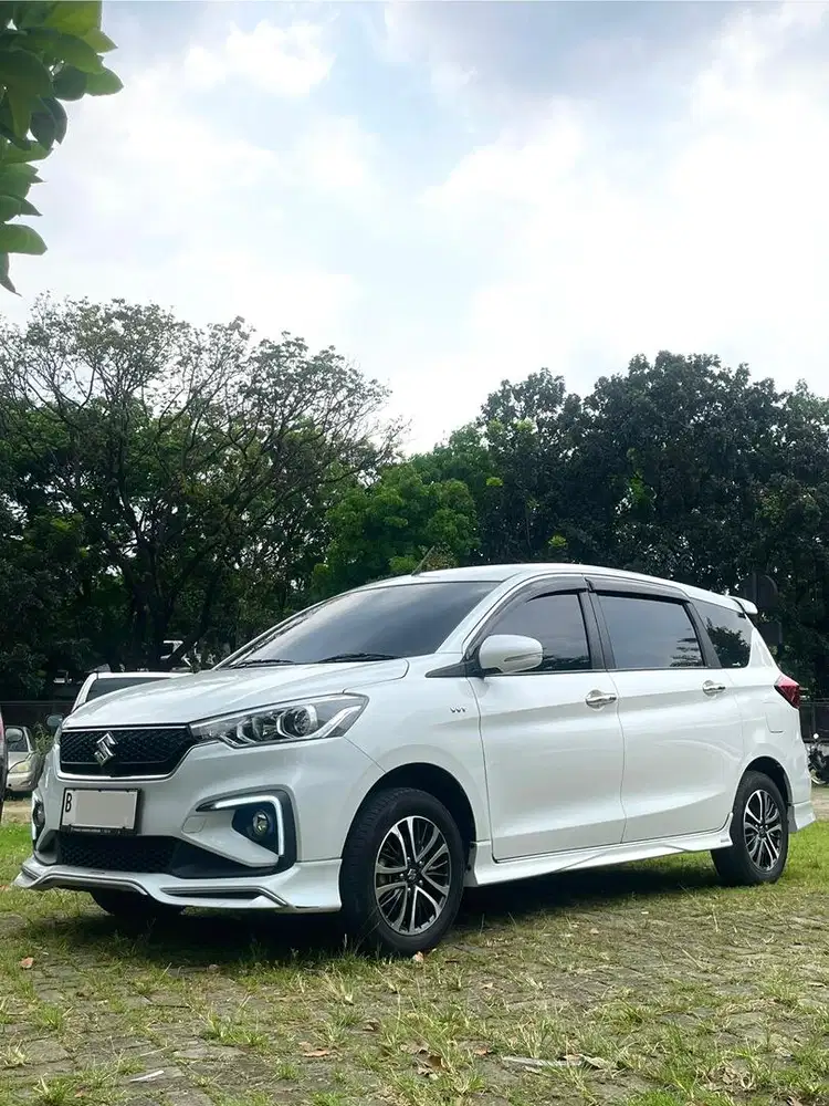 Ertiga Hybrid sport 2023/22 CASH