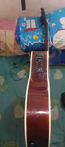 KEYBOARD KORG + GITAR