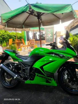 Dijual Kawasaki Ninja 250 Karbu 2012