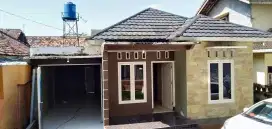 Sewa rumah strategis