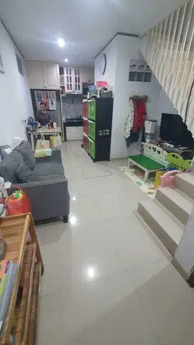 Rumah di Jelambar Jaya, Grogol Petamburan, Jakarta Barat S182