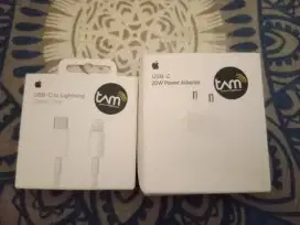 Adaptor Original Tam Iphone 20watt+Kabel Data Tipe C To Lighting(New)
