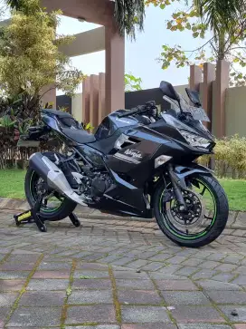 Kawasaki New Ninja 250 FI 2022 Odo 4rb Pajak Panjang Koko Motor