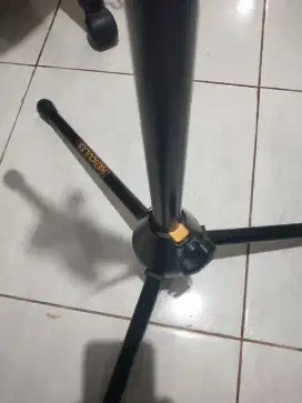 Stand Mic Hercules MS651B Nego