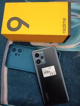 Hp realme 9 4g ram 8/128 warna hitam. Garansi resmi