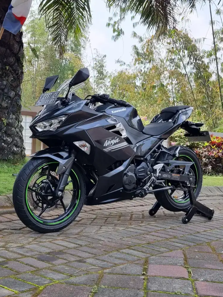 Kawasaki New Ninja 250 FI 2022 Odo 4rb Pajak Panjang Koko Motor