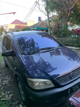 Zafira th 2001 plad D kondisi terawat