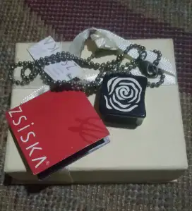 Aksesoris kalung