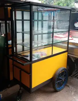 Gerobak donat bekas pemakaian usaha sendiri